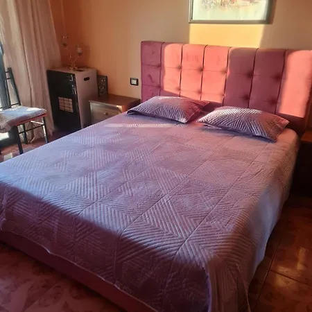 Apartment Vjosa *